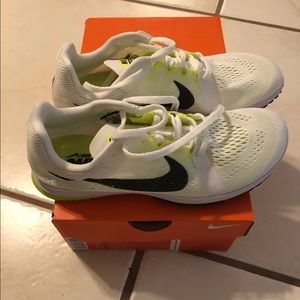 White Unisex Nike Sneakers